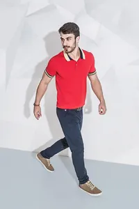 Kırmızı Şeritli Polo Tişört