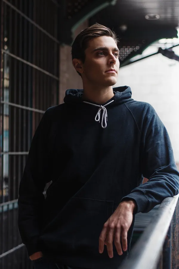 Lacivert Kapüşonlu Sweatshirt