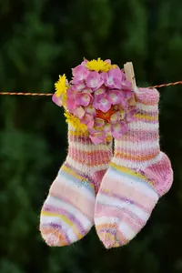 Pembe Çizgili Yün Bebek Çorabı