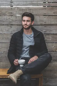 Siyah Kapitone Şişme Mont